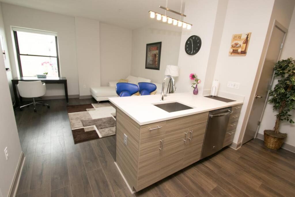 Ultra Modern New 1Br 1Ba By Rittenhouse Doorman!!! Philadelphia Exterior photo